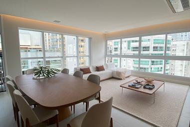 Apartamento com 4 quartos à venda, 190m², 5 banheiros, 3 garagens - Centro - Balneário Camboriú