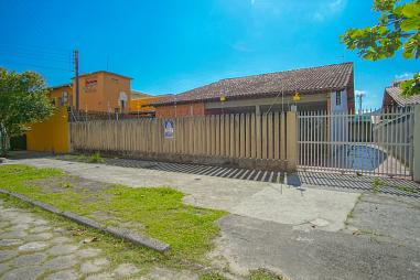 CAIOBÁ - CASA A UMA QUADRA DO MAR - AO LADO DO CANDEIAS - 10 PESSOAS