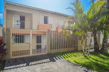 SOBRADO Nº 01 - PRAIA BRAVA CAIOBÁ - 6 PESSOAS