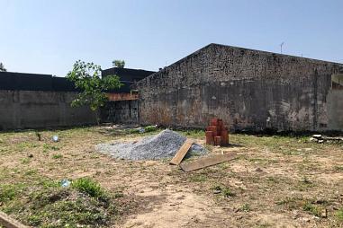 Terreno de esquina a venda com 360m² a apenas 1 quadra do mar em Matinhos-PR