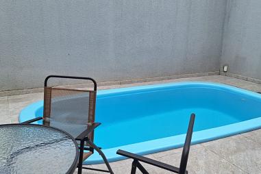 Casa com 3 quartos para alugar, 80m², 2 banheiros, 2 garagens - Riviera I - Matinhos