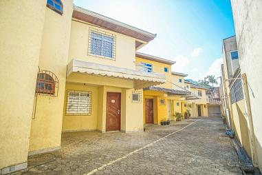 San Mateus 6 - Sobrado em condomínio com 2 quartos, churrasqueira, 1 vaga de garagem na região do Sesc Caiobá - acomoda até 6 pessoas