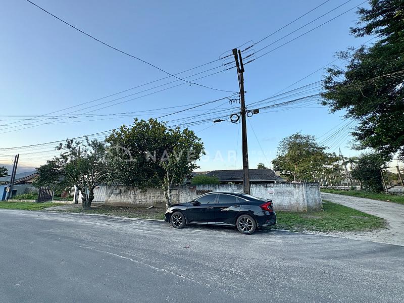 MATINHOS - BALNE�RIO ALBATROZ - ESQUINA 1