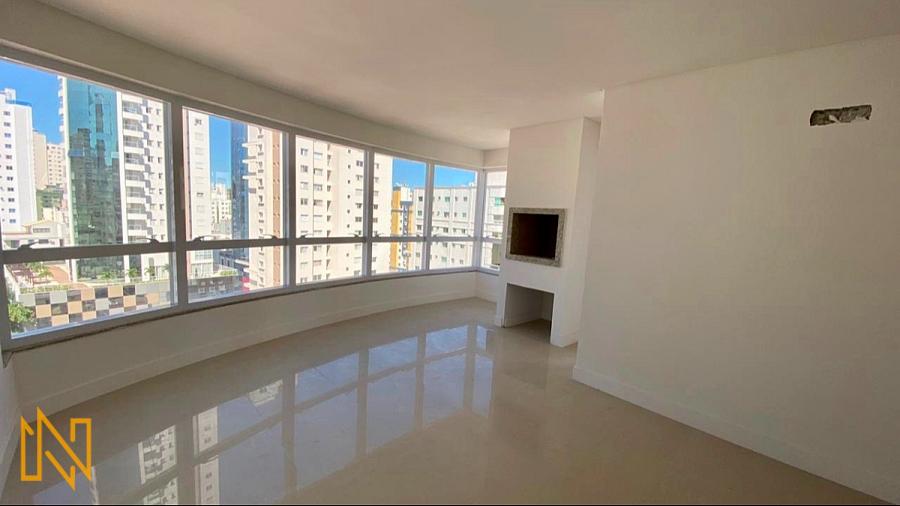 Apartamento de 3 Sutes 4 Vagas em Balnerio Cambori