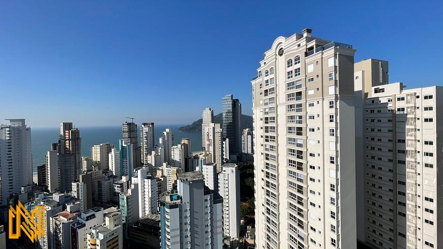 Apartamento com 03 Suítes e 03 Vagas no Edifício Phoenix Tower em Balneário Camboriú - SC — foto 33