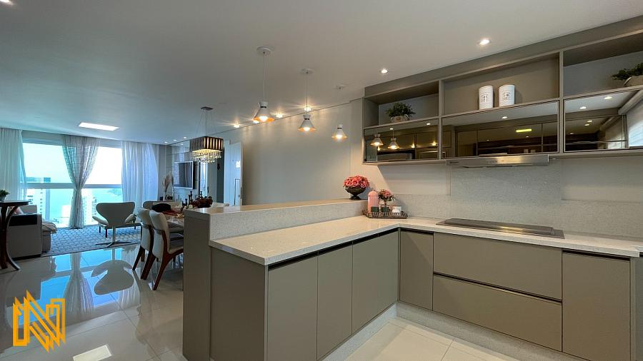 Apartamento com 03 Suítes e 03 Vagas no Edifício Phoenix Tower em Balneário Camboriú - SC — foto 7