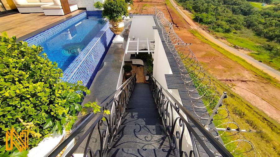 Casa no Mirante Camboriú – Onde o luxo mora  450m² de puro conforto: 4 suítes com hidro, cinema, piscina aquecida e elevador — foto 8