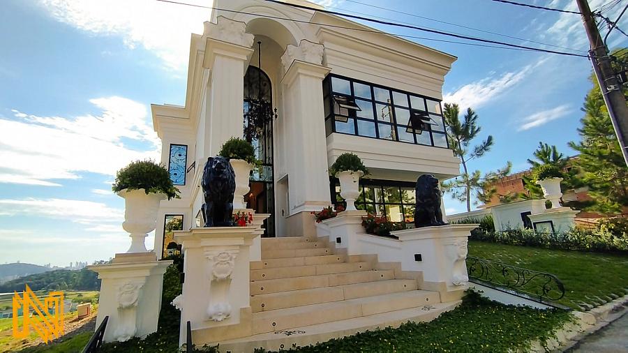 Casa no Mirante Camboriú – Onde o luxo mora  450m² de puro conforto: 4 suítes com hidro, cinema, piscina aquecida e elevador — foto 2