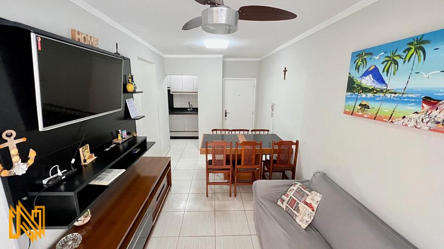 Apartamento na Quadra do Mar – Edifício Dona Rosinha, Balneário Camboriú — foto 2