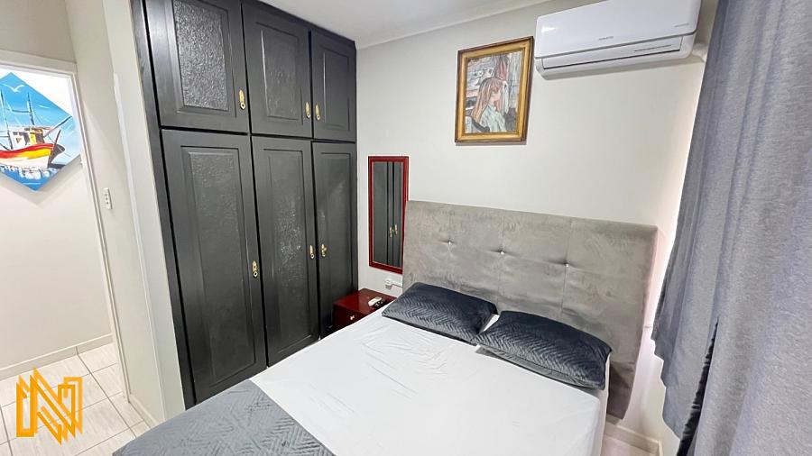 Apartamento na Quadra do Mar – Edifício Dona Rosinha, Balneário Camboriú — foto 4