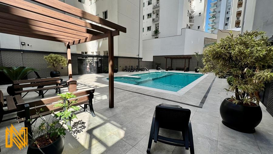 Apartamento na Quadra do Mar – Edifício Dona Rosinha, Balneário Camboriú — foto 27