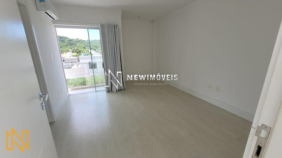 Casa Geminada com 03 Dormitórios na Praia Brava, Itajaí - SC — foto 23