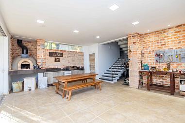Casa em Condomínio com 4 quartos à venda, 389m², 7 banheiros, 4 garagens - Taboão - Curitiba