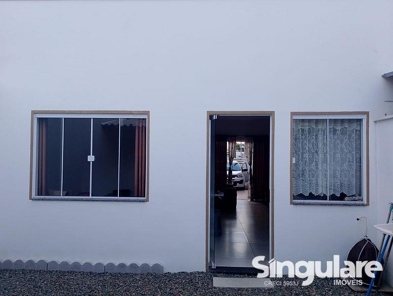 Casa geminada no Centro de Penha — foto 3