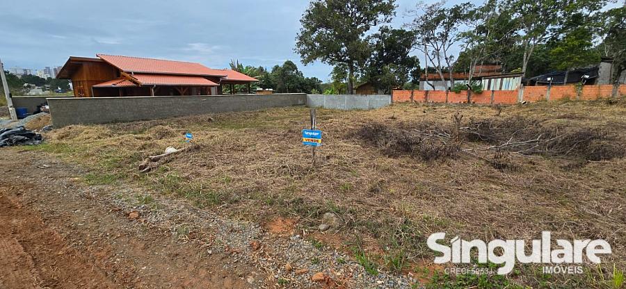 Terreno em Balne�rio Pi�arras 1